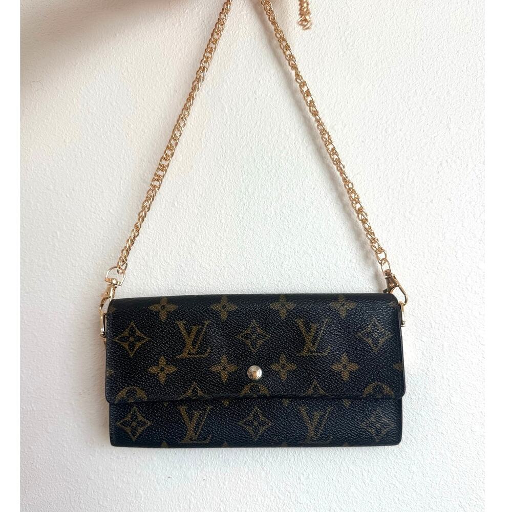 Louis Vuitton Sarah Wallet w/ COA